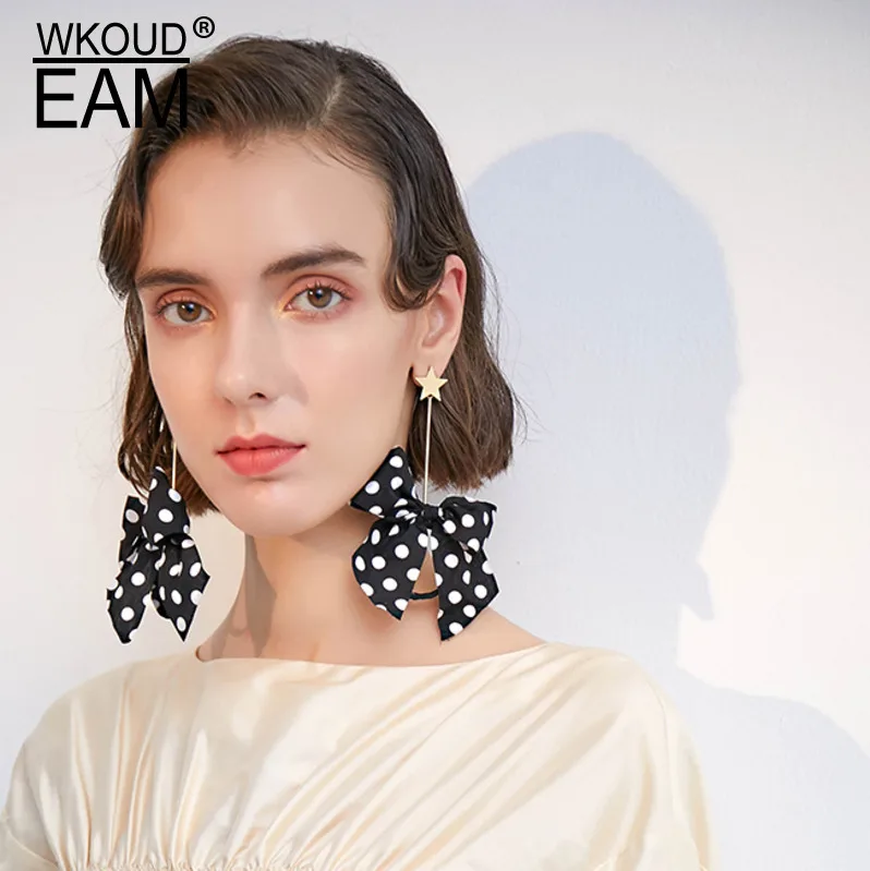 WKOUD EAM 2019 New Woman Rhinestone Personality Brief Bow-knot Earrings Fashion Female Jewelry Accessories Party Gift 6#JX941
WKOUD EAM 2019 New Woman Rhinestone Personality Brief Bow-knot Earrings Fashion Female Jewelry Accessories Party Gift 6#JX941