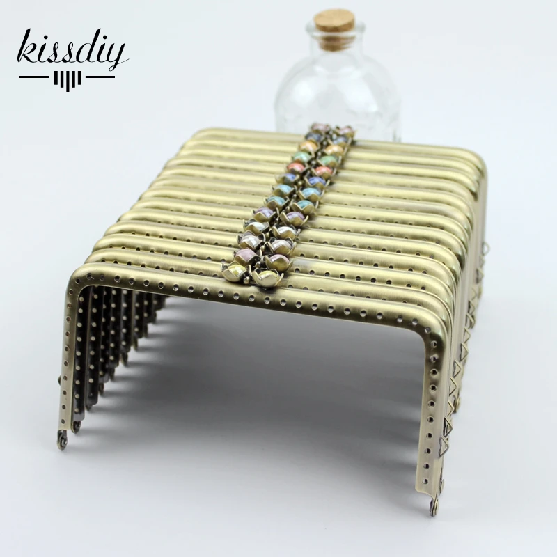 15*8CM long leg box Metal-opening Bags lotus flower candy Metal Purse frame Kiss Clasp bronze 16pcs/lot freeshipping
15*8CM long leg box Metal-opening Bags lotus flower candy Metal Purse frame Kiss Clasp bronze 16pcs/lot freeshipping