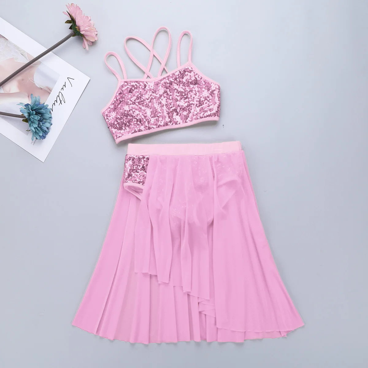 Sequins Spaghetti Straps Crop Top with Shorts Skirt Set Kids Dance Costume Girls Stage Wear Outfit Ballet Latin Lyrical Costume
Sequins Spaghetti Straps Crop Top with Shorts Skirt Set Kids Dance Costume Girls Stage Wear Outfit Ballet Latin Lyrical Costume