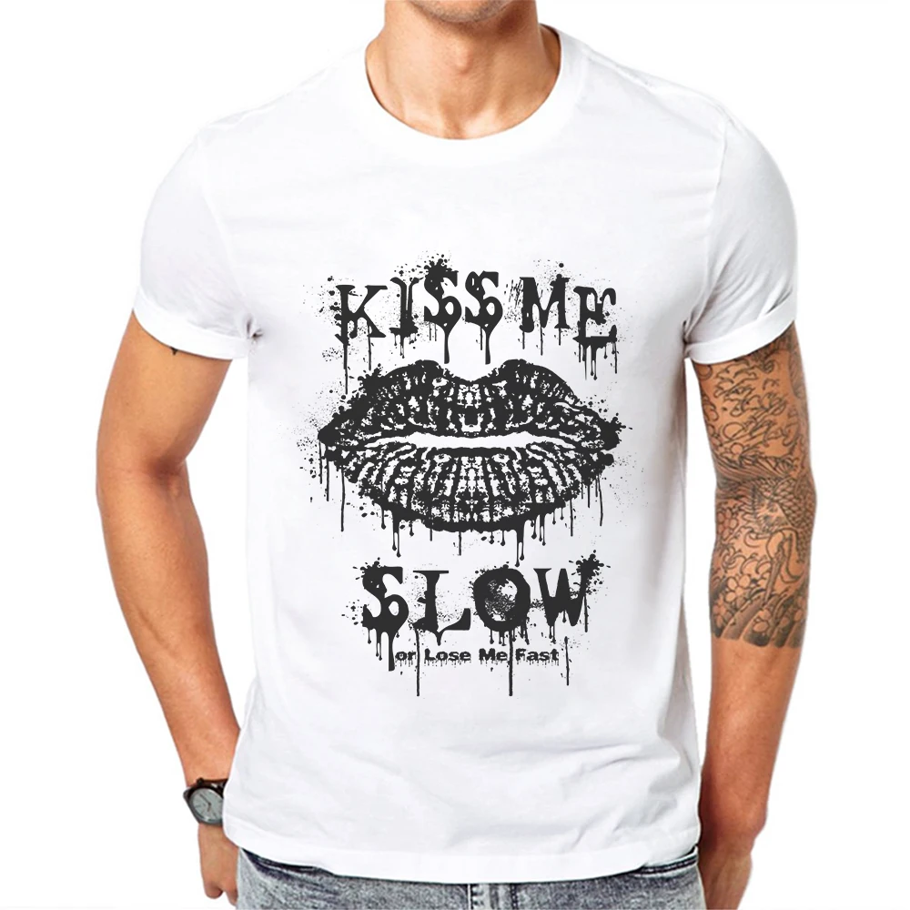 Kiss Me Lips Design T Shirt For Men Half Sleeve 100% Cotton White Man t-shirt Homme Tops Hipster Funny Letter Mens Tee Shirts
Kiss Me Lips Design T Shirt For Men Half Sleeve 100% Cotton White Man t-shirt Homme Tops Hipster Funny Letter Mens Tee Shirts