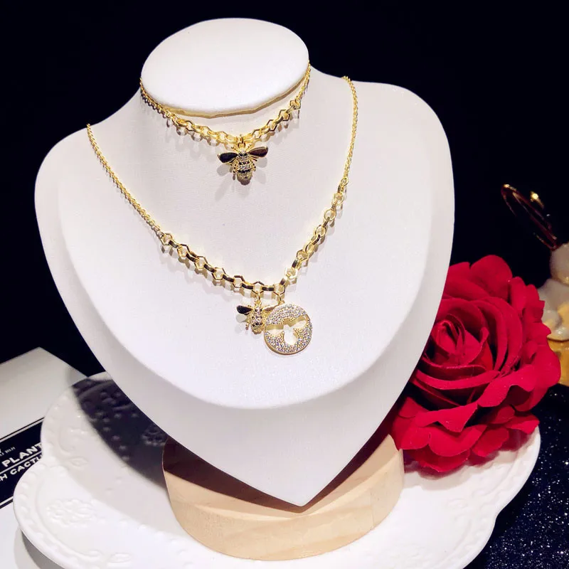 Solid 925 Silver Necklaces Pendants For Women Charms Bracelets Vintage Bee Cubic Zirconia Fine Jewelry Clavicular Chain Bracelet
Solid 925 Silver Necklaces Pendants For Women Charms Bracelets Vintage Bee Cubic Zirconia Fine Jewelry Clavicular Chain Bracelet