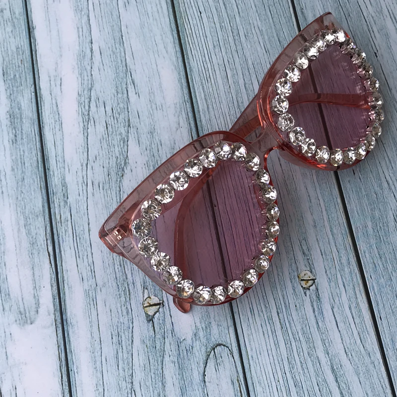 Oversized Cat Eye Women Sunglasses Pink Frame Diamond Female Eyewear UV400 Cheap Sun Glasses Trend Gafas de sol
Oversized Cat Eye Women Sunglasses Pink Frame Diamond Female Eyewear UV400 Cheap Sun Glasses Trend Gafas de sol