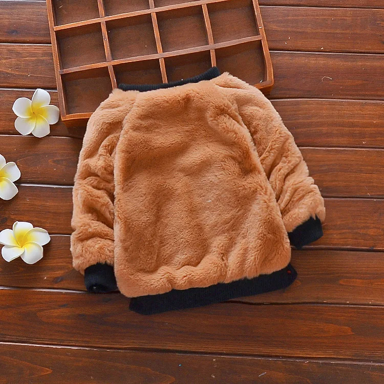 4572023538_1702989597