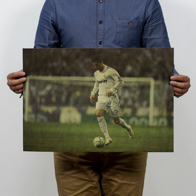 

Free shipping,Cristiano Ronaldo / soccer star / kraft paper / Cafe / bar poster/ Retro Poster/decorative painting 51x35.5cm