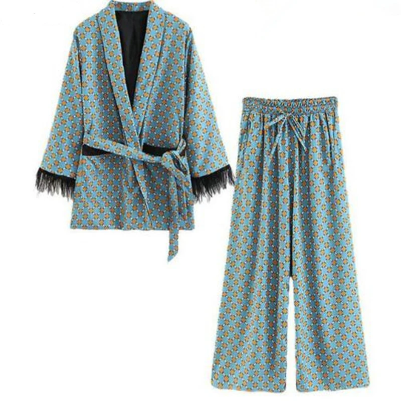 Women's suits New Arrival Blue Printed Kimono Jacket with Feather Sleeves Wide Leg pants two-piece Vintage Clothing Suits
Women's suits New Arrival Blue Printed Kimono Jacket with Feather Sleeves Wide Leg pants two-piece Vintage Clothing Suits