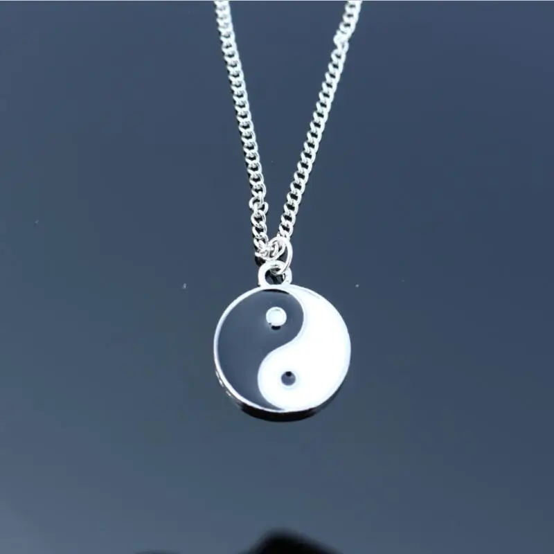 2019 New Personality Different Elements Ying And Yang Style Metal Unisex Necklace Statement Night Bar Men Women Short Necklaces
2019 New Personality Different Elements Ying And Yang Style Metal Unisex Necklace Statement Night Bar Men Women Short Necklaces