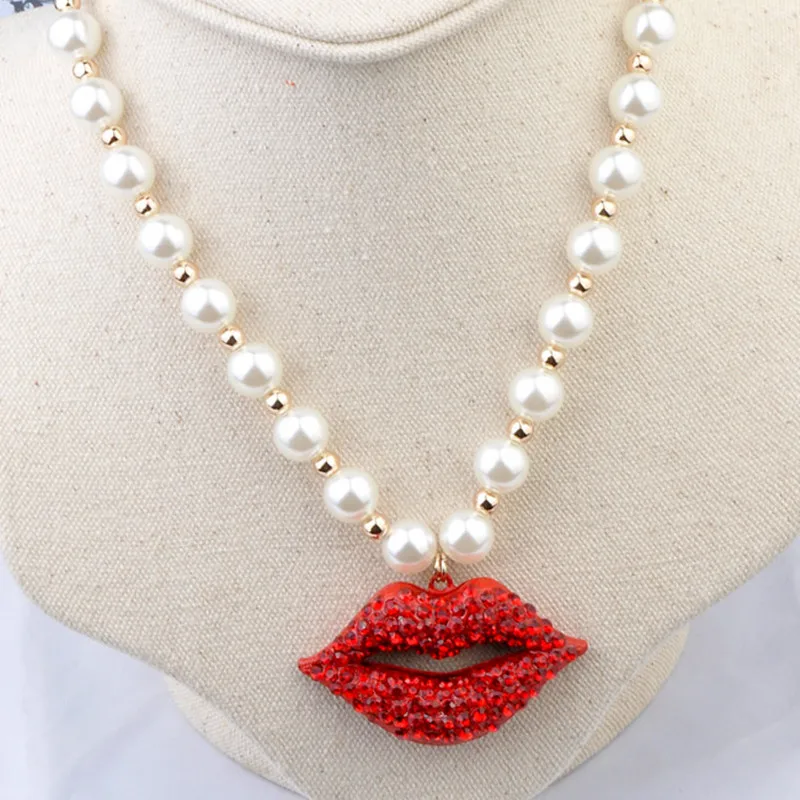 Trendy Simulated Pearl Necklace & Pendants Hot Kiss Red Lip Necklace Vintage Accessary Crystal Collares Statement Jewlery Gifts
Trendy Simulated Pearl Necklace & Pendants Hot Kiss Red Lip Necklace Vintage Accessary Crystal Collares Statement Jewlery Gifts