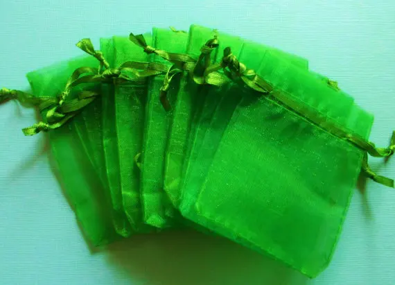 50pcs/lot 17*23cm Emerald Green Organza Bags Wedding Favour Gift bag Jewellery pouches
50pcs/lot 17*23cm Emerald Green Organza Bags Wedding Favour Gift bag Jewellery pouches