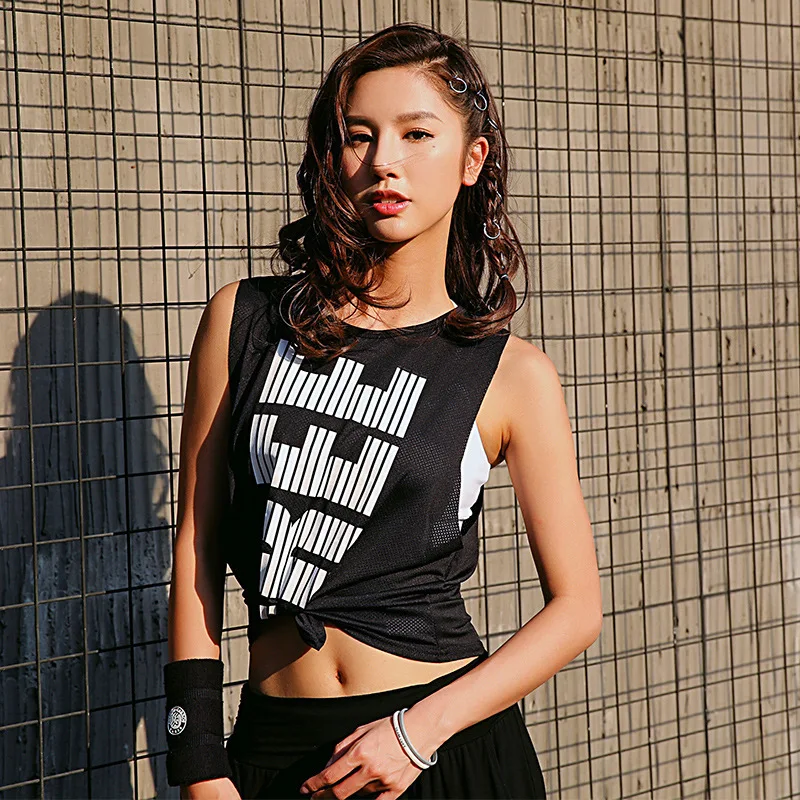 Women Printed Letter Sports Vest Long-Loose Sleeveless Yoga Shirt Breathable Mesh Running Shirt Fitness Quick-Drying Crop Top
Women Printed Letter Sports Vest Long-Loose Sleeveless Yoga Shirt Breathable Mesh Running Shirt Fitness Quick-Drying Crop Top