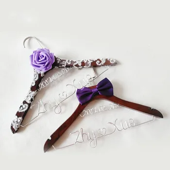 2pcs/lot Personalized Bride & Groom Hanger Wood Cloth Hanger Wedding Dress Hanger Customized Name & Date Cloth Lace Holder
2pcs/lot Personalized Bride & Groom Hanger Wood Cloth Hanger Wedding Dress Hanger Customized Name & Date Cloth Lace Holder
