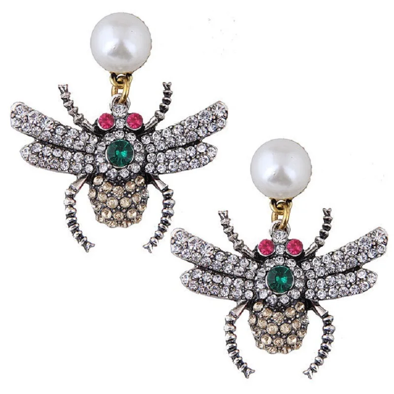 character spider earrings European and American hot style insect with glass stone bee earrings Halloween jewelry
character spider earrings European and American hot style insect with glass stone bee earrings Halloween jewelry