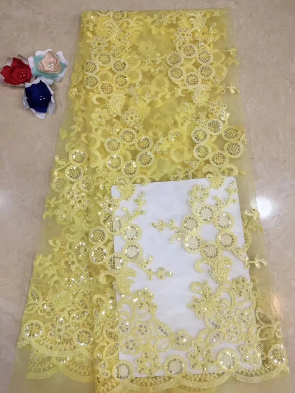 French lace fabric 5yds/pce dhl yellow sequins fabrics women gorgeous luxury party dress asoebi wedding 2019 new high quality
French lace fabric 5yds/pce dhl yellow sequins fabrics women gorgeous luxury party dress asoebi wedding 2019 new high quality