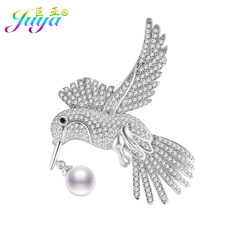 Newest Design Micro Pave CZ Austrian Rhinestone Crystals Aztec Hummingbird Decorative Pin Pearl Sweater Women Fashion Brooches
Newest Design Micro Pave CZ Austrian Rhinestone Crystals Aztec Hummingbird Decorative Pin Pearl Sweater Women Fashion Brooches