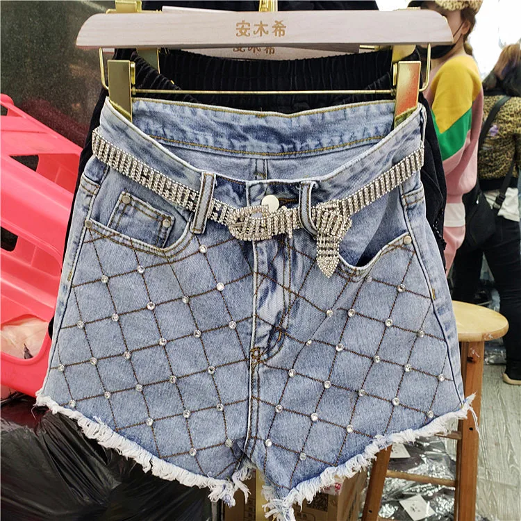 Spring / Summer Hot Pants 2019 Women's New Diamond Beads High Waist Wide Leg Denim Shorts for Women Short Jeans Pants Girls
Spring / Summer Hot Pants 2019 Women's New Diamond Beads High Waist Wide Leg Denim Shorts for Women Short Jeans Pants Girls