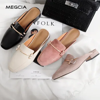 MEGCIA 2019 New Female Genuine Leather Mules Metal Chain Slippers Suede Women Low Heel Slippers Fashon Shoes Pink Black MM905
MEGCIA 2019 New Female Genuine Leather Mules Metal Chain Slippers Suede Women Low Heel Slippers Fashon Shoes Pink Black MM905