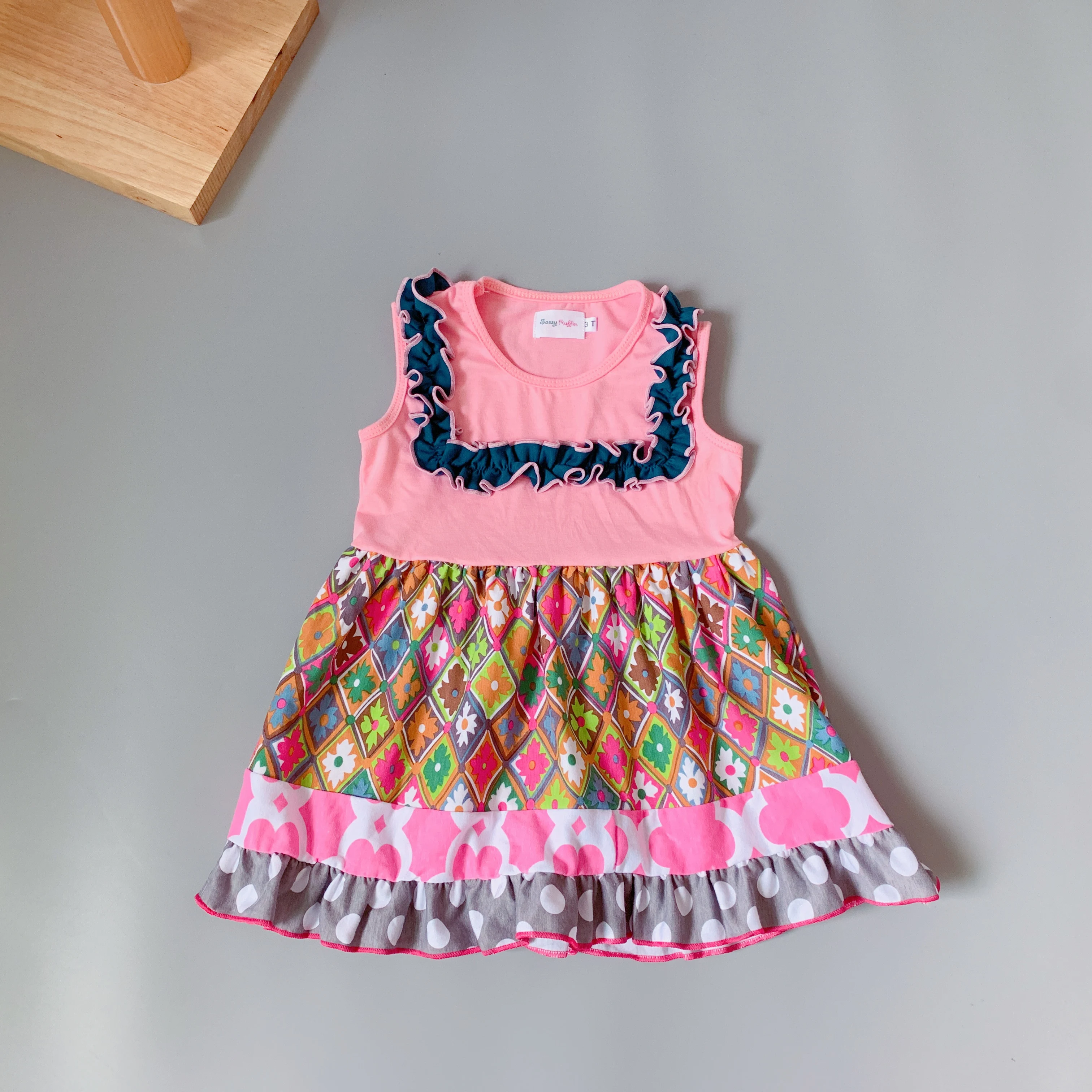 Baby girl summer pink tops with navy blue ruffle collar geometry pattern newest dress with double ruffles
Baby girl summer pink tops with navy blue ruffle collar geometry pattern newest dress with double ruffles