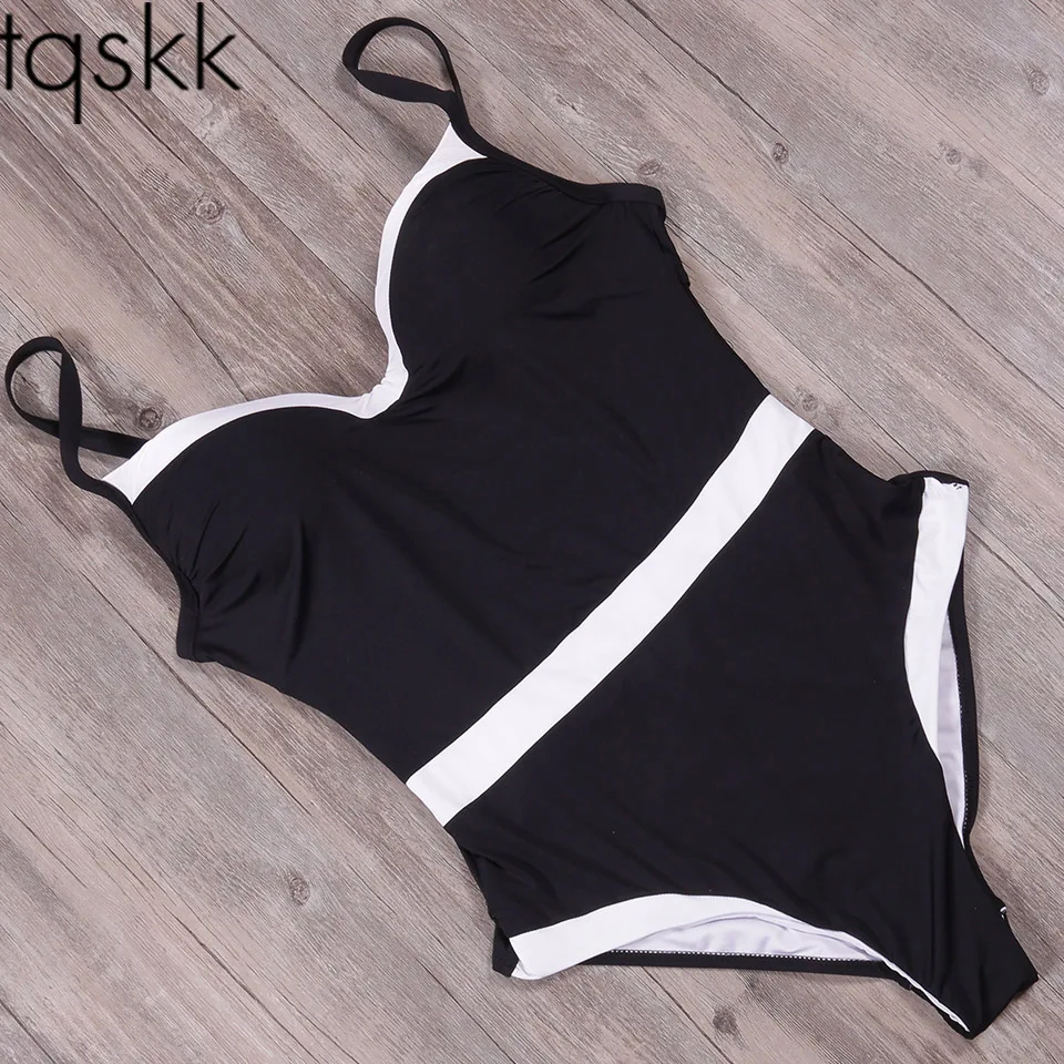 TQSKK 2019 Plus Size Swimwear Women One Piece Swimsuit Female Swimsuits Summer Swim Beach Wear Bathing Suit Retro Monokini
TQSKK 2019 Plus Size Swimwear Women One Piece Swimsuit Female Swimsuits Summer Swim Beach Wear Bathing Suit Retro Monokini