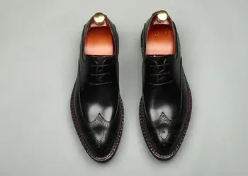 Carved brogue shoes men lace up genuine leather chunky heel platform height increasing smart casual shoes pointed toes brogues
Carved brogue shoes men lace up genuine leather chunky heel platform height increasing smart casual shoes pointed toes brogues