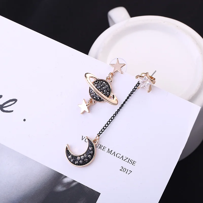 Hot style Korean edition earrings asymmetrical star moon zircon star long earrings wholesale
Hot style Korean edition earrings asymmetrical star moon zircon star long earrings wholesale