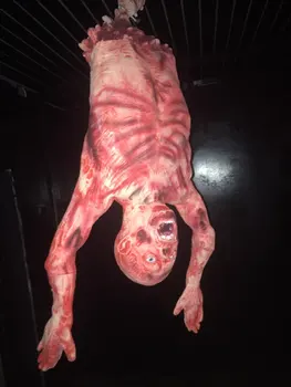 New 2018 Halloween Decoration Scary Room Red Broken Hanging Zombie horror mummified corpse bloody vampire haunted house bar prop
New 2018 Halloween Decoration Scary Room Red Broken Hanging Zombie horror mummified corpse bloody vampire haunted house bar prop