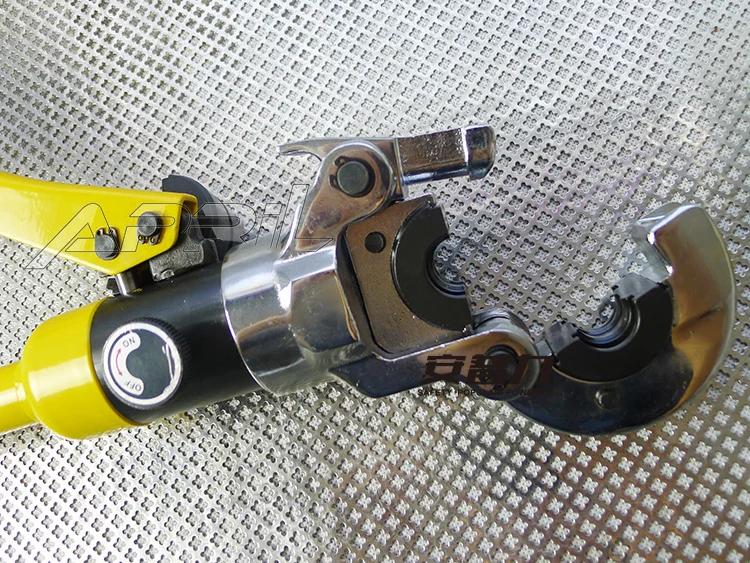 iGeelee Hydraulic Pex Clamping Tools AG-1525 VAU for Australian Market, dies of 15mm, 20mm & 25mm
iGeelee Hydraulic Pex Clamping Tools AG-1525 VAU for Australian Market, dies of 15mm, 20mm & 25mm