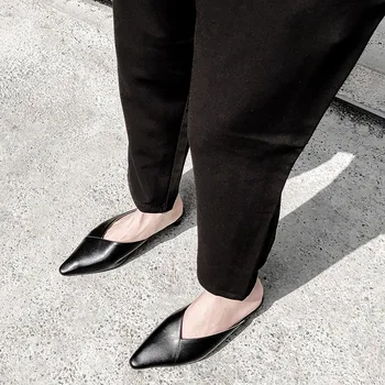YMECHIC Summer 2019 Real Leather Pointed Toe Slip on Mules High Heels Womens Slippers Indoor Mules Closed Pointed Toe Shoes
YMECHIC Summer 2019 Real Leather Pointed Toe Slip on Mules High Heels Womens Slippers Indoor Mules Closed Pointed Toe Shoes