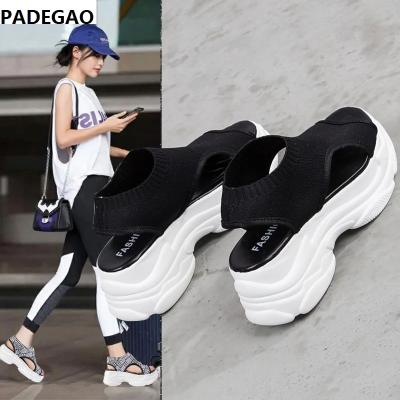 Sports sandals female summer 2019 new Korean version of ulzzang wild sponge cake thick bottom fashion casual beach shoes
Sports sandals female summer 2019 new Korean version of ulzzang wild sponge cake thick bottom fashion casual beach shoes