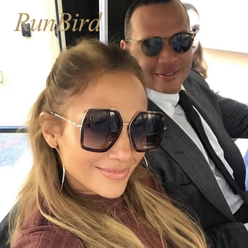 Women's Oversize Retro Square Sunglasses ladies Red Green Sun Glasses Brand Designer High Quality Shades Oculos Femme 1227R
Women's Oversize Retro Square Sunglasses ladies Red Green Sun Glasses Brand Designer High Quality Shades Oculos Femme 1227R