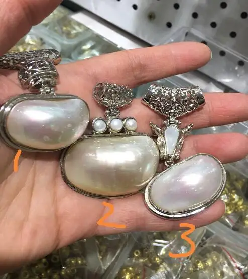 Фото free shipping Big 48mm white mabe keshi pearl necklace crescent pendant | Украшения и аксессуары