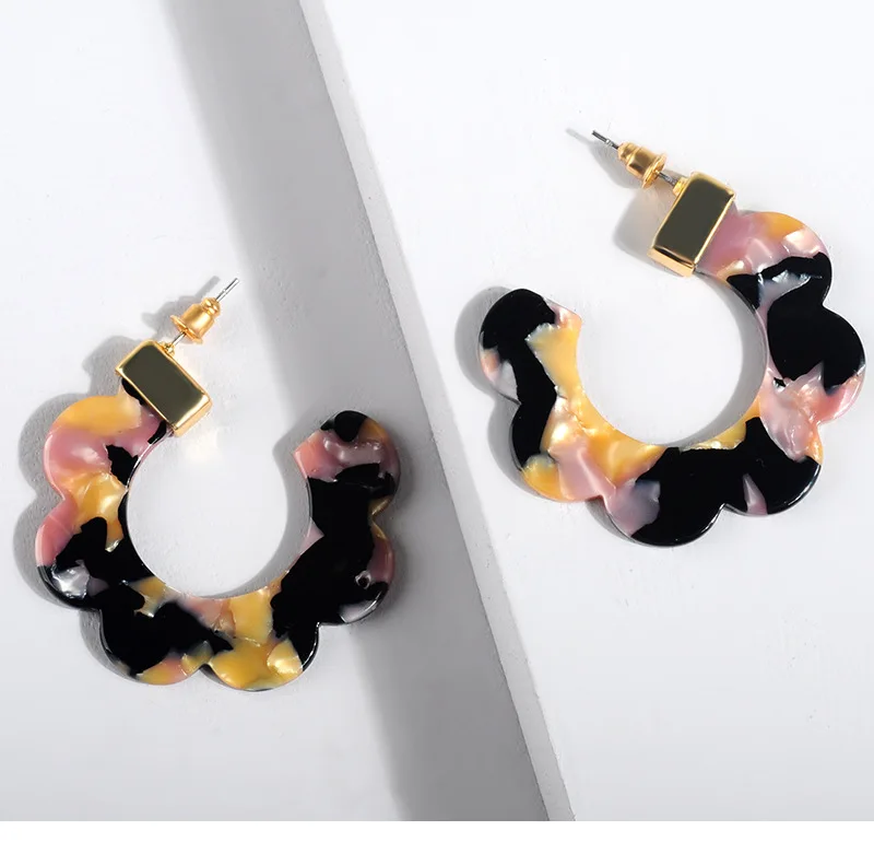 European Acetic Acid Plate Flower Earrings for Women Simple Stylish Resin Acrylic Hoop Earrings Color Bohemian Jewelry Ear gifts
European Acetic Acid Plate Flower Earrings for Women Simple Stylish Resin Acrylic Hoop Earrings Color Bohemian Jewelry Ear gifts