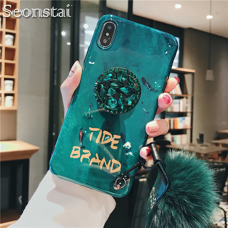 Luxury Fashion 3D Emerald Shiny Diamond Extension Bracelet Fox Fur Ball Phone Case for iPhone 6 S 7 8 Plus X XS Max XR Cover
Luxury Fashion 3D Emerald Shiny Diamond Extension Bracelet Fox Fur Ball Phone Case for iPhone 6 S 7 8 Plus X XS Max XR Cover