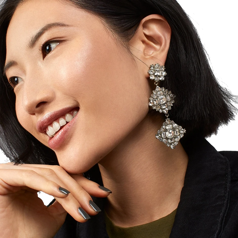 JUJIA Exaggerated Multicolored Crystal Drop Earrings Women's Wedding Party Gift Jewelry Girl's Bohemia Dangle Earrings
JUJIA Exaggerated Multicolored Crystal Drop Earrings Women's Wedding Party Gift Jewelry Girl's Bohemia Dangle Earrings