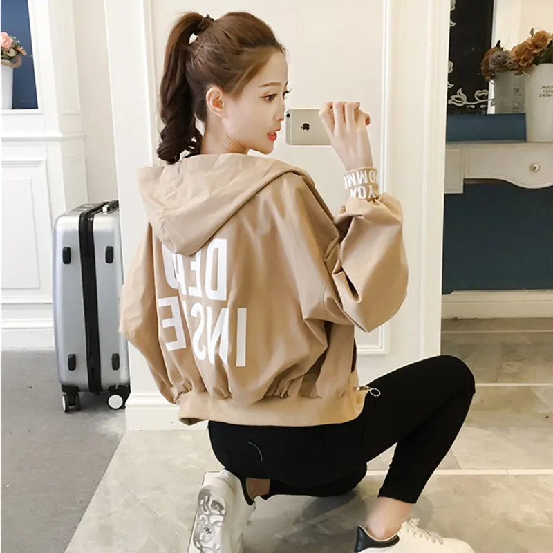 Autumn Short Japan Style Coats Jacket Women Preppy All-match Bat Long Sleeve Zipper Letter Fashion Casual Jackets Clothes Hooded
Autumn Short Japan Style Coats Jacket Women Preppy All-match Bat Long Sleeve Zipper Letter Fashion Casual Jackets Clothes Hooded