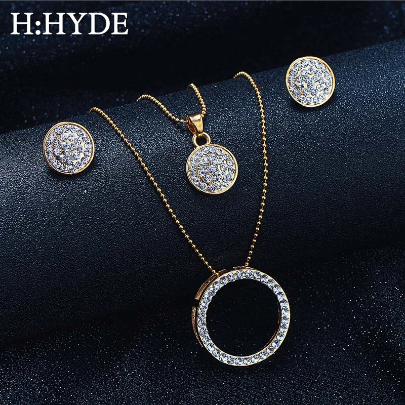 H:HYDE Vintage Gold Color Jewelry Set Austrian Crystal Classic Hollow Round 46cm Necklace Pendant Earrings Set
H:HYDE Vintage Gold Color Jewelry Set Austrian Crystal Classic Hollow Round 46cm Necklace Pendant Earrings Set