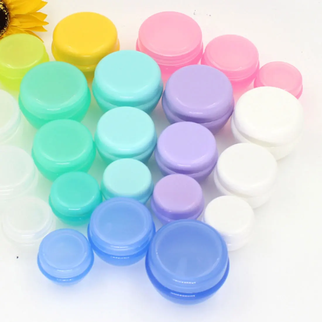 New Arrival Radom Colors Mini Empty Jar Pots Cosmetic Makeup Inner Lid Face Cream Lip Balm Container with 5g, 10g, 20g
New Arrival Radom Colors Mini Empty Jar Pots Cosmetic Makeup Inner Lid Face Cream Lip Balm Container with 5g, 10g, 20g
