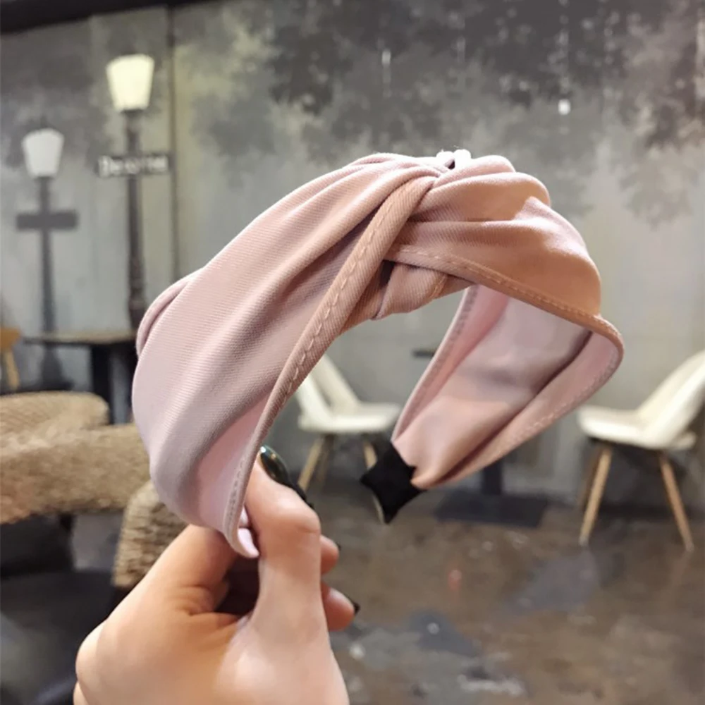 2019 Handmade hair Accessories For Women Boho Crown Bows Headband Cotton Fabric turban headband Knotted Hairbands Wrap Headdress
2019 Handmade hair Accessories For Women Boho Crown Bows Headband Cotton Fabric turban headband Knotted Hairbands Wrap Headdress