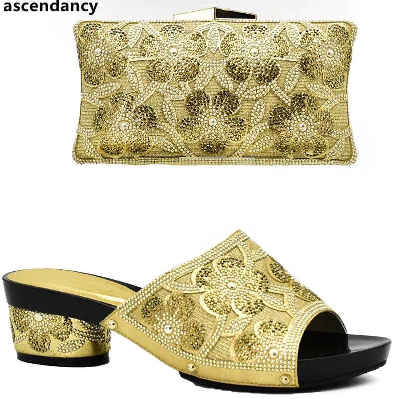 Gold Color Italian Ladies Shoe and Bag Set Decorated with Rhinestone Matching Italian Shoe and Bag Set Shoe and Bag Set New 2018
Gold Color Italian Ladies Shoe and Bag Set Decorated with Rhinestone Matching Italian Shoe and Bag Set Shoe and Bag Set New 2018