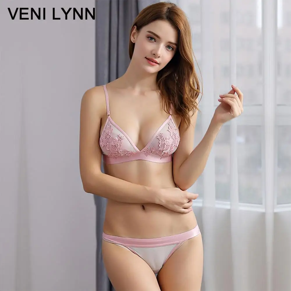 model veni lynn in pink bra and panties 1000x1000