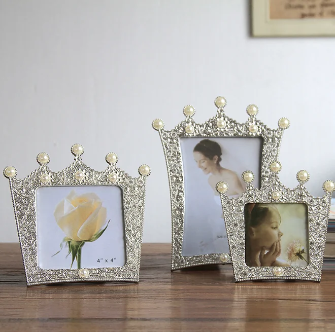 European Golden Crown Photo Frame Resin Picture Desktop Frame Luxury Photo Frame For Wedding Home Decorative Gift Craft LFB661
European Golden Crown Photo Frame Resin Picture Desktop Frame Luxury Photo Frame For Wedding Home Decorative Gift Craft LFB661