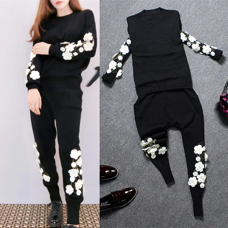 Women elegant twinset solid color knit long sleeve embroidery handmade floral beading sweaters tops + harem pant suits NS555
Women elegant twinset solid color knit long sleeve embroidery handmade floral beading sweaters tops + harem pant suits NS555
