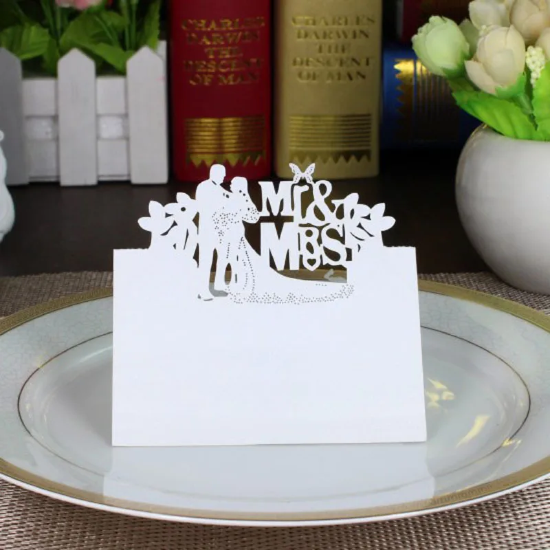 100Pcs White Bride and Groom Name Place Cards Wedding Chic Pearlescent Table Name Message Setting Card Wedding Birthday Supplies
100Pcs White Bride and Groom Name Place Cards Wedding Chic Pearlescent Table Name Message Setting Card Wedding Birthday Supplies