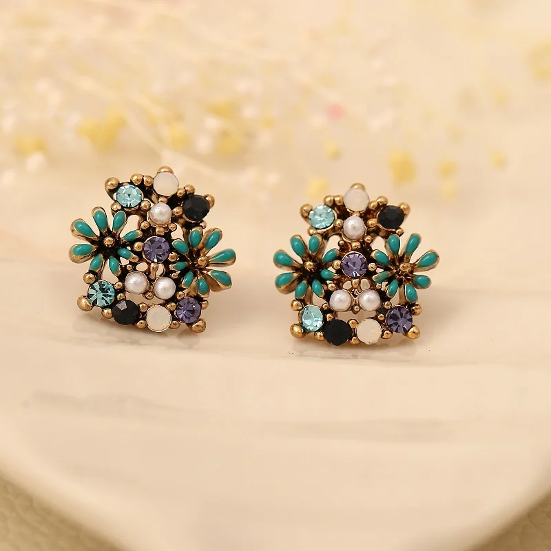 vintage style Female flower shape color stud earrings & High quality color preserving Gold-color fashion jewelry
vintage style Female flower shape color stud earrings & High quality color preserving Gold-color fashion jewelry