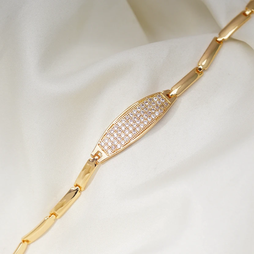 Punk Cool Gold Copper Bracelets for Women Cubic Zirconia Fashion Chain Link Bracelet Jewelry Gift Dropshipping
Punk Cool Gold Copper Bracelets for Women Cubic Zirconia Fashion Chain Link Bracelet Jewelry Gift Dropshipping