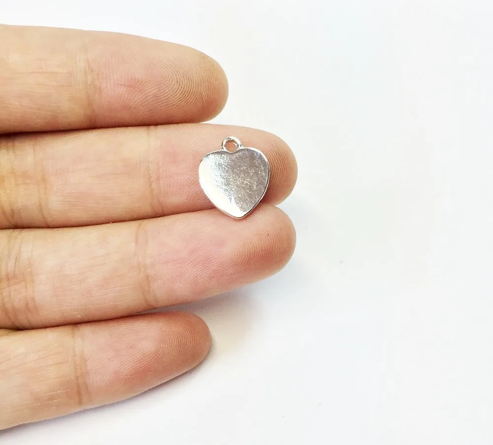 Eruifa 12mm Flat Plished Shiny Heart Wholesell 20pcs per bag necklace,earring bracelet jewelry DIY handmade
Eruifa 12mm Flat Plished Shiny Heart Wholesell 20pcs per bag necklace,earring bracelet jewelry DIY handmade