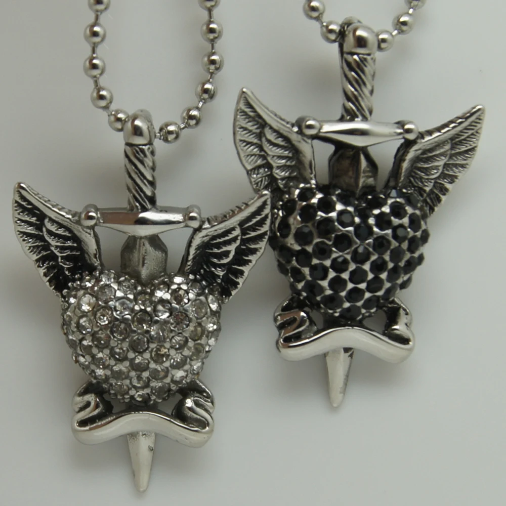 luxury full paved 46pcs cz stone sword wing heart men/women 316L stainless steel necklaces & pendants free shipping men jewelry
luxury full paved 46pcs cz stone sword wing heart men/women 316L stainless steel necklaces & pendants free shipping men jewelry