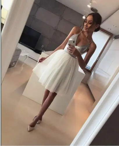 2019 New Arrival Women's Sequin V Neck Dress Party Mini Gown A Line Female Woman Clothing
2019 New Arrival Women's Sequin V Neck Dress Party Mini Gown A Line Female Woman Clothing