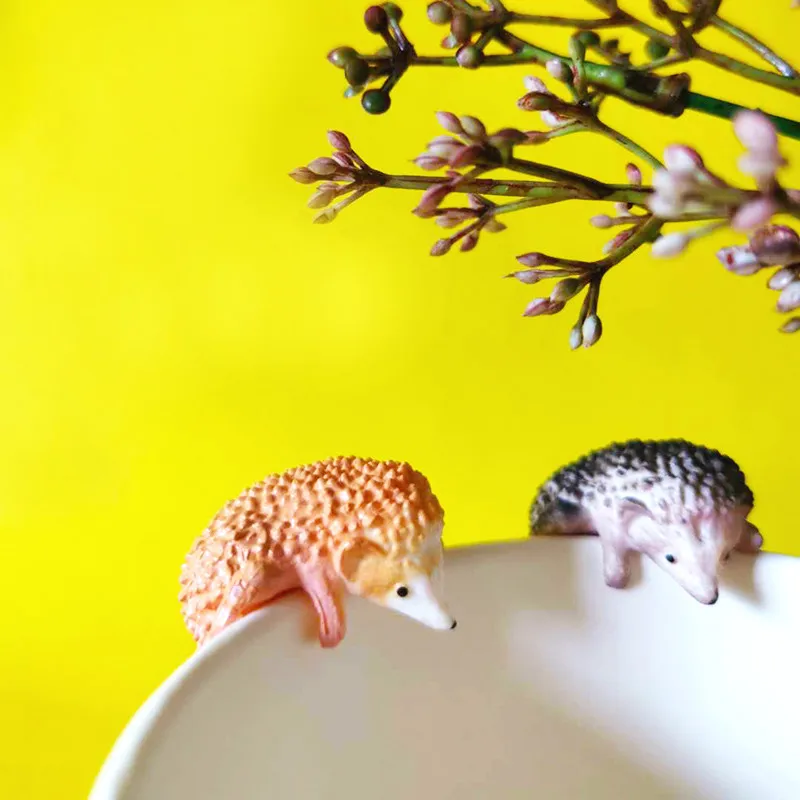 cute hedgehog/cup edge decor/miniatures/lovely/fairy garden gnome/terrarium decoration/cute figurine/doll house decor/figurine
cute hedgehog/cup edge decor/miniatures/lovely/fairy garden gnome/terrarium decoration/cute figurine/doll house decor/figurine