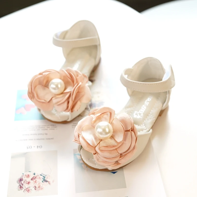 New sandal han edition vogue fish mouth princess shoe lovely flower children shoe children recreational shoe 201A-106
New sandal han edition vogue fish mouth princess shoe lovely flower children shoe children recreational shoe 201A-106
