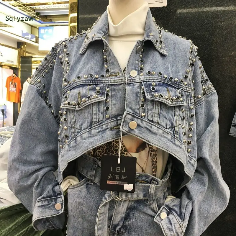 European Autumn Women Punk Rock Rivet Sequin Short Denim Jacket Coat + Hole Jeans Two Piece Vintage Denim Set Student Streetwear
European Autumn Women Punk Rock Rivet Sequin Short Denim Jacket Coat + Hole Jeans Two Piece Vintage Denim Set Student Streetwear