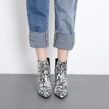 Spring Europe and America pointed shallow mouth elastic sleeve fashion boots snake high heels women
Spring Europe and America pointed shallow mouth elastic sleeve fashion boots snake high heels women